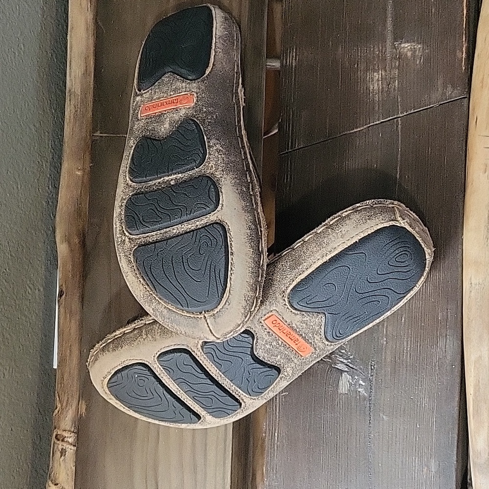 Tamarindo Sandals 8.5 - Picture 4 of 5